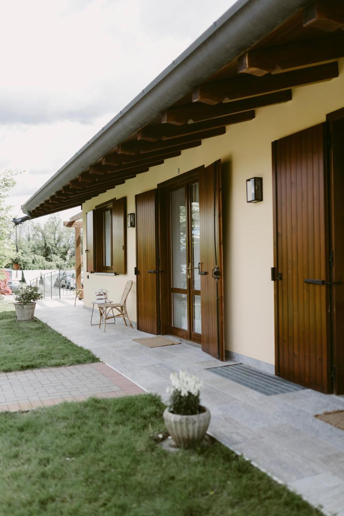 La Casetta Malpensa Guesthouse カーゼ・ヌオーヴェ エクステリア 写真