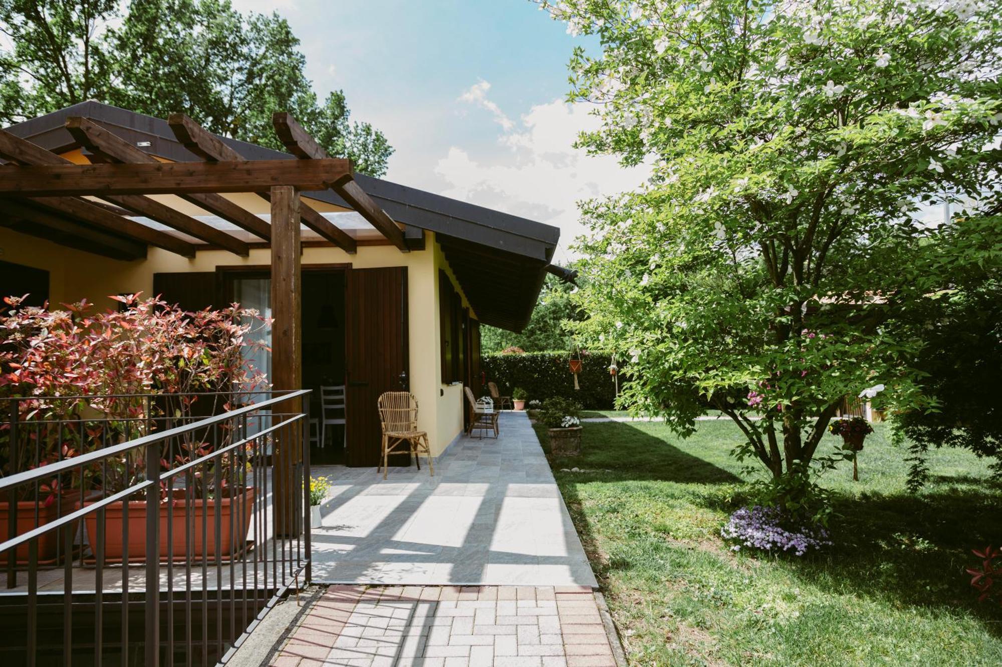 La Casetta Malpensa Guesthouse カーゼ・ヌオーヴェ エクステリア 写真